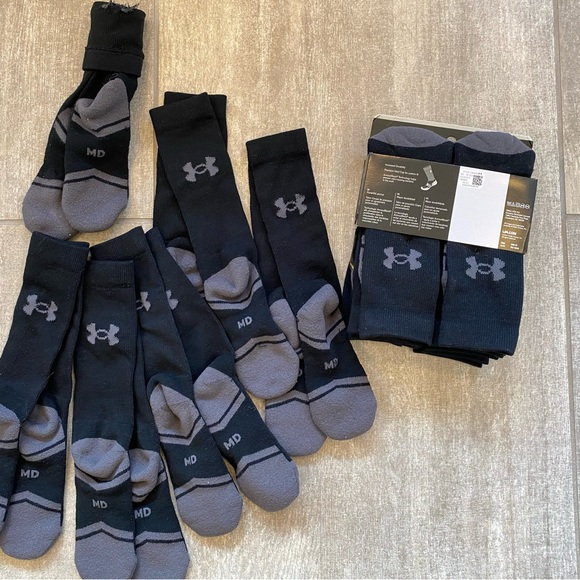 Unisex Under Armour Black Crew Sock - size Medium - Picture 5 of 5